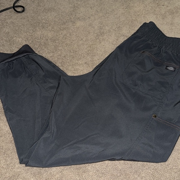 Dickies Charcoal V-Neck Scrub set - Picture 5 of 5